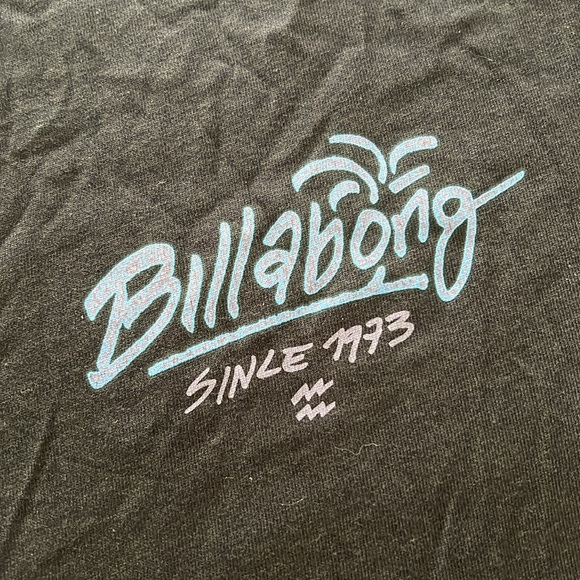 Billabong long sleeve t-shirt, size M - Picture 3 of 4